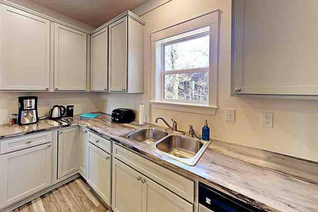 Serenity Views Comfort - Close To City & Parkway! Weaverville Dış mekan fotoğraf