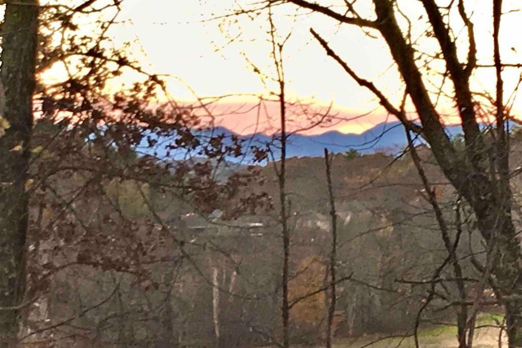 Serenity Views Comfort - Close To City & Parkway! Weaverville Dış mekan fotoğraf